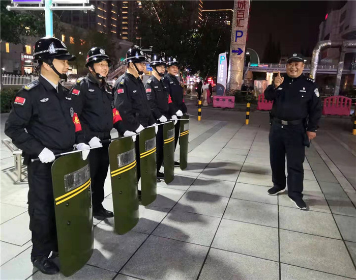不忘初心勇?lián)?dāng)、牢記使命保平安